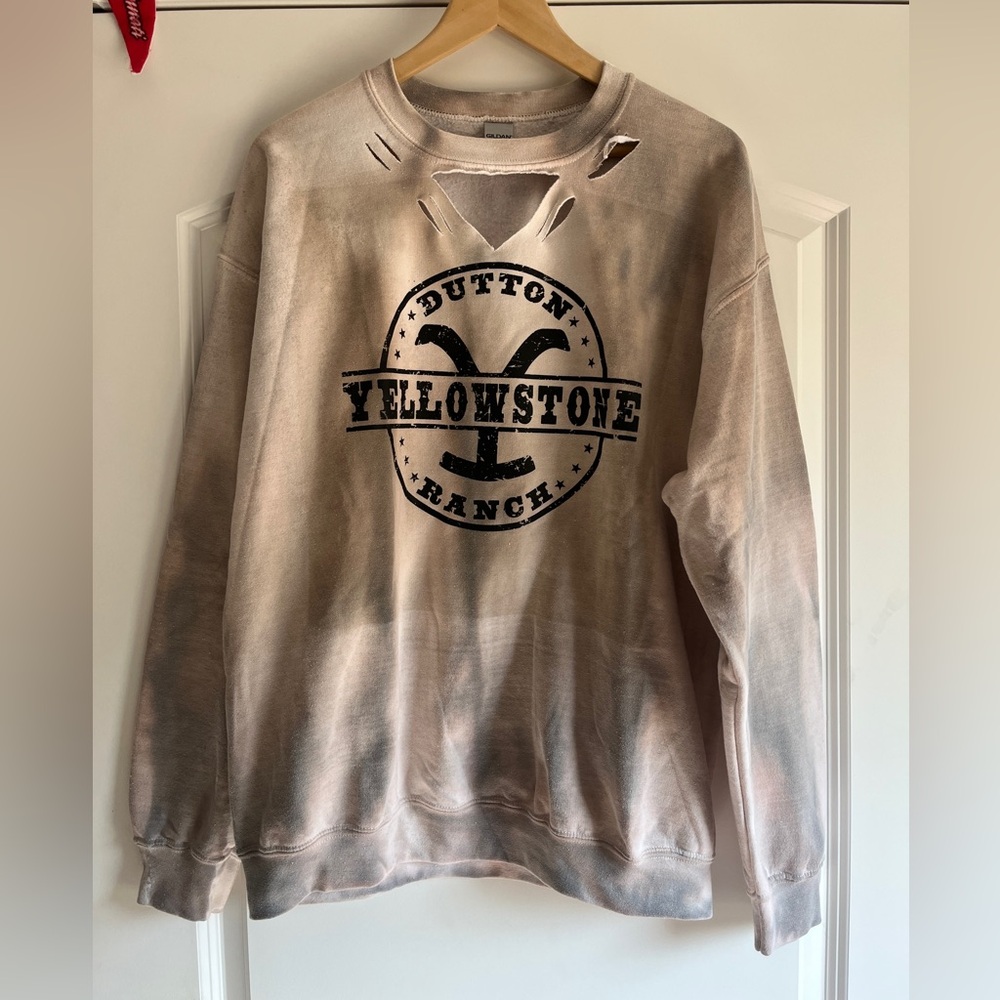 Gildan Yellowstone Dutton Ranch Sweatshirt Pullover